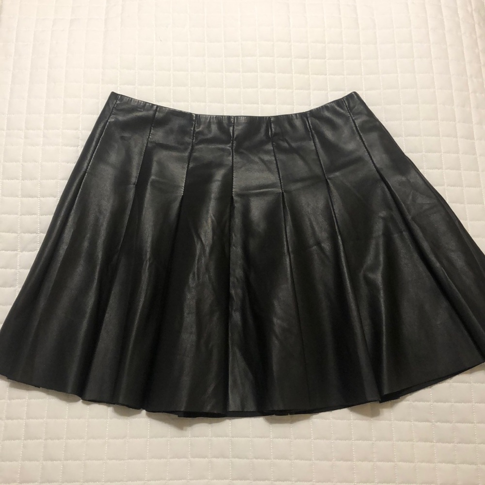 BB Dakota Nynette Vegan Leather Pleat Mini Skirt 6